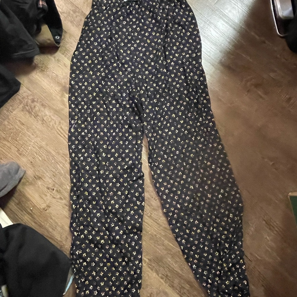 Patterned trousers with buttons
